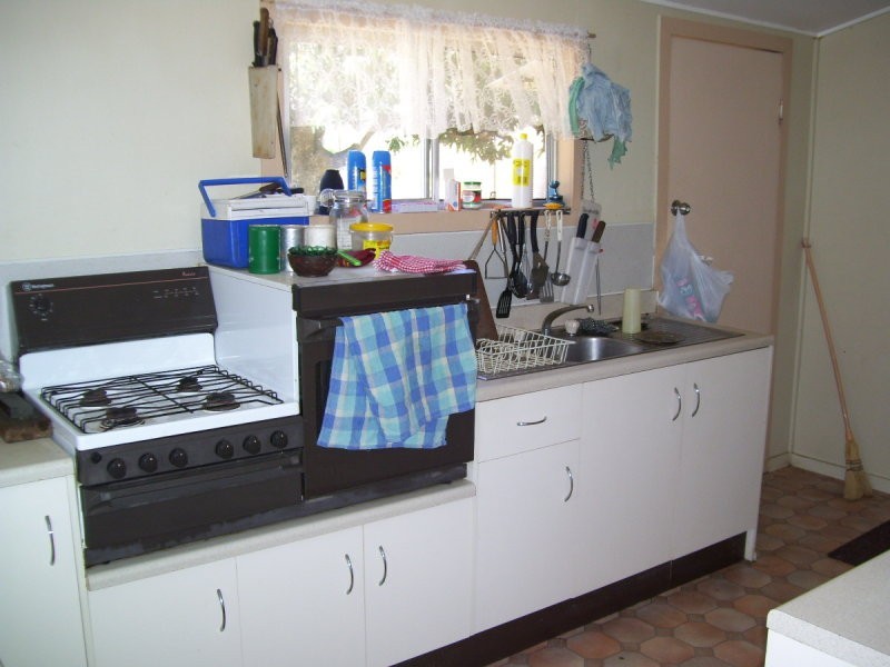 3 Cork Lane, Mount Morgan QLD 4714