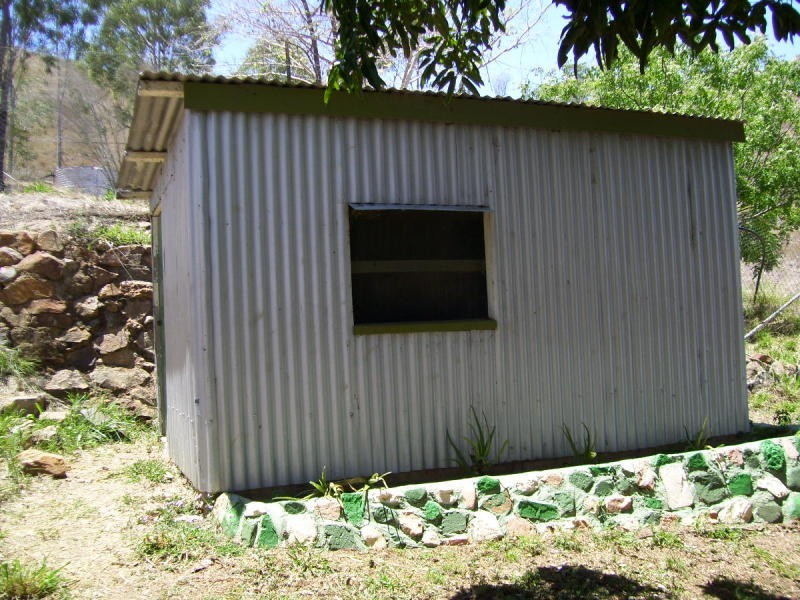 3 Cork Lane, Mount Morgan QLD 4714