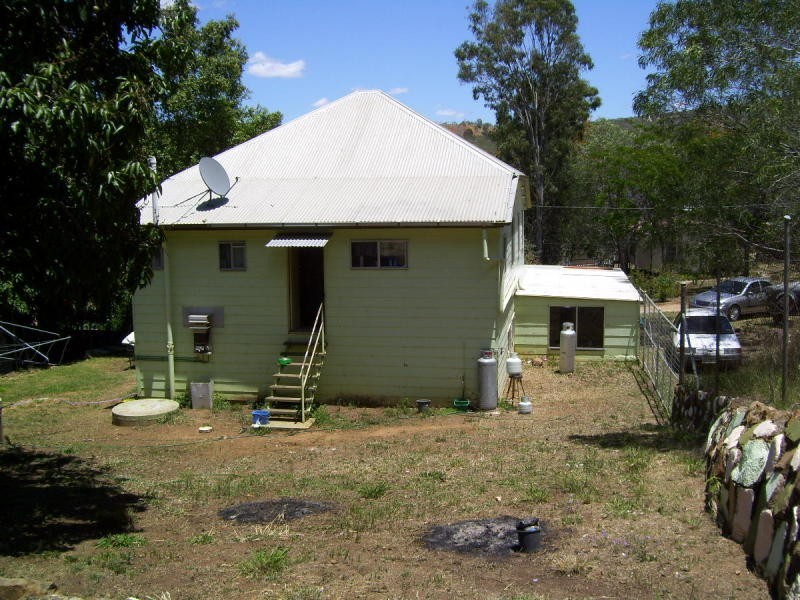 3 Cork Lane, Mount Morgan QLD 4714