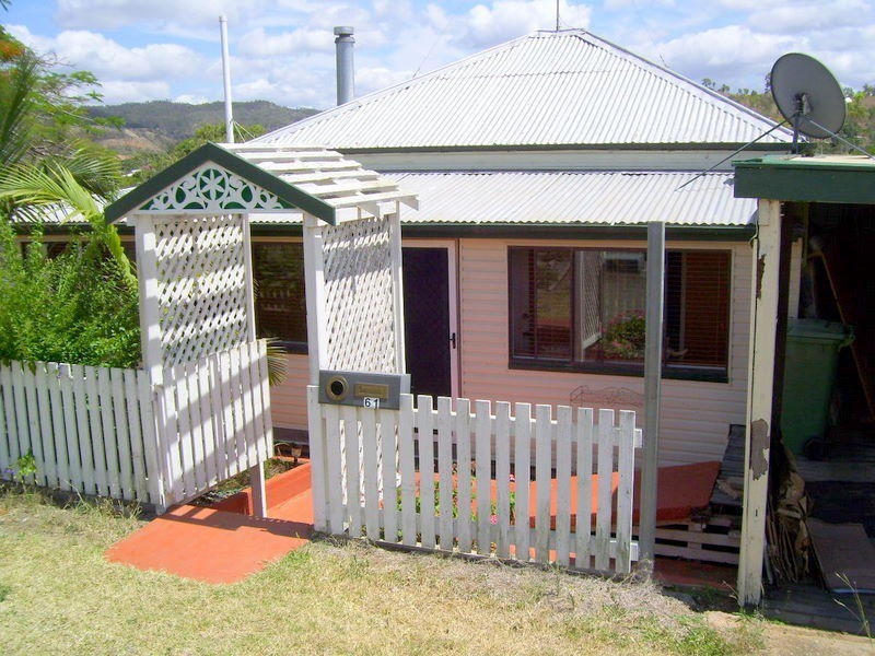 61 Dee Street, Mount Morgan QLD 4714