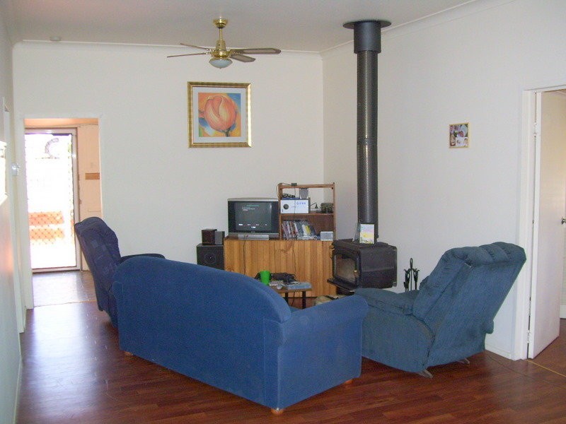 61 Dee Street, Mount Morgan QLD 4714