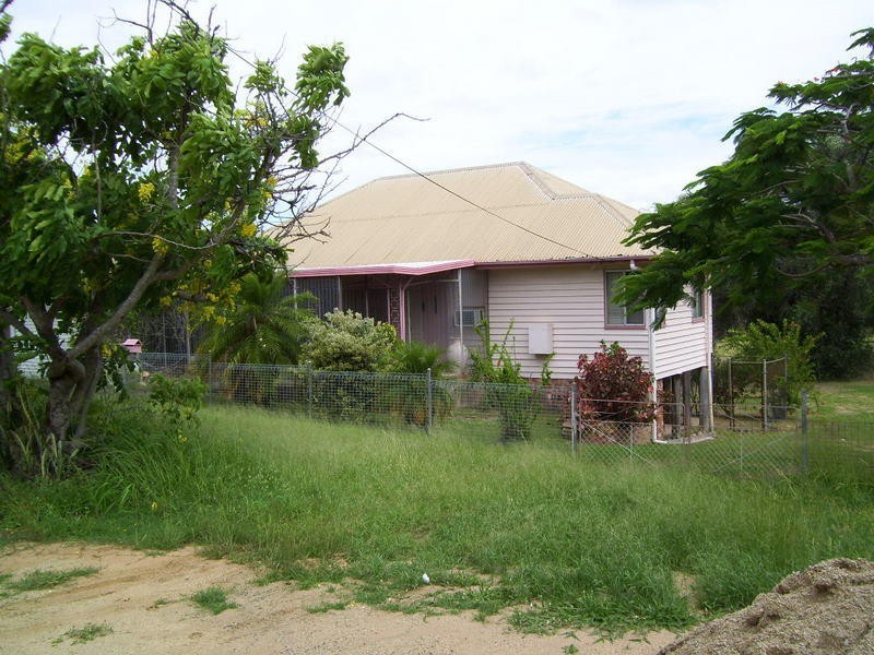 49 Hall Street, Mount Morgan QLD 4714