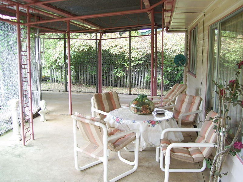 49 Hall Street, Mount Morgan QLD 4714