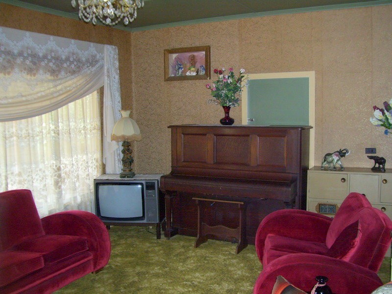 49 Hall Street, Mount Morgan QLD 4714