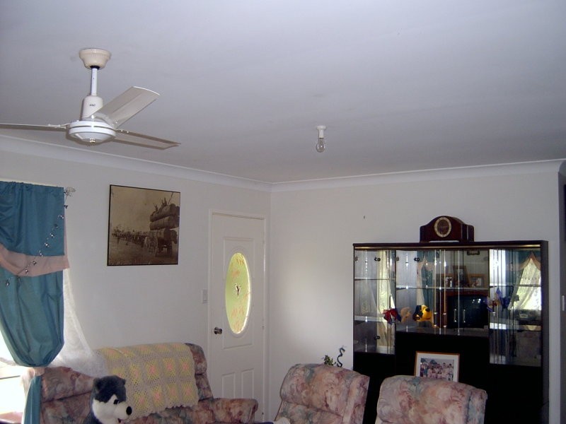 9 Hempseed Rd, Mount Morgan QLD 4714