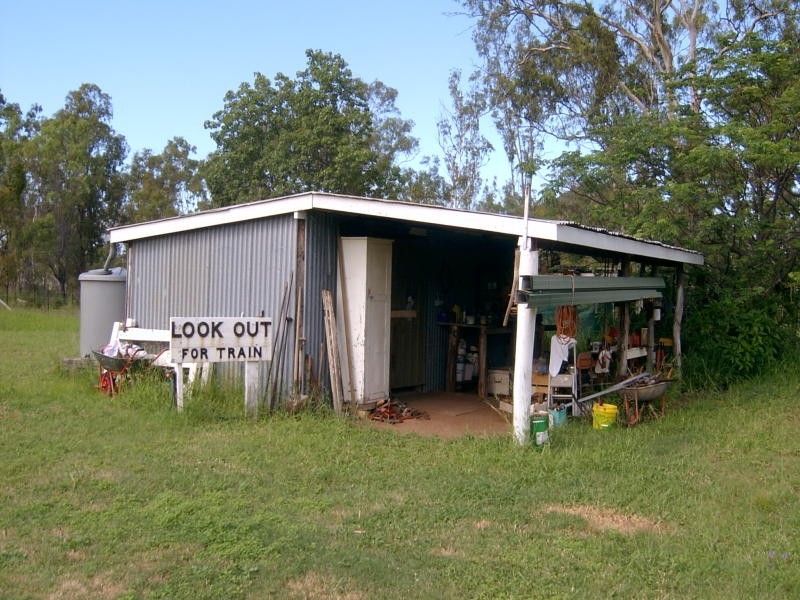 9 Hempseed Rd, Mount Morgan QLD 4714