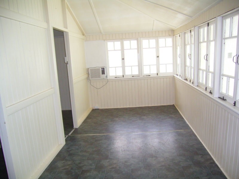 90 Princess Street, Berserker QLD 4701