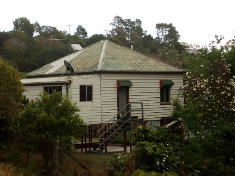 77 Hall Street, Mount Morgan QLD 4714