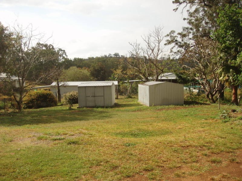 77 Hall Street, Mount Morgan QLD 4714
