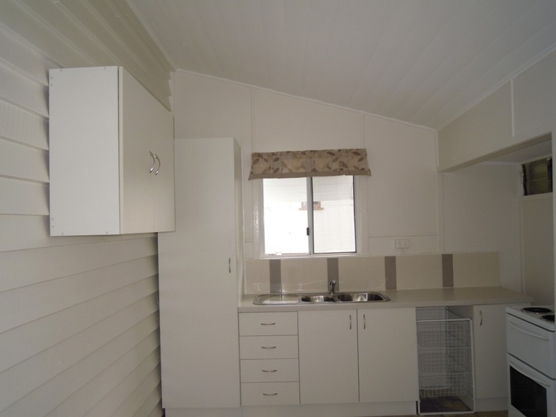 246 Dean Street, Berserker QLD 4701