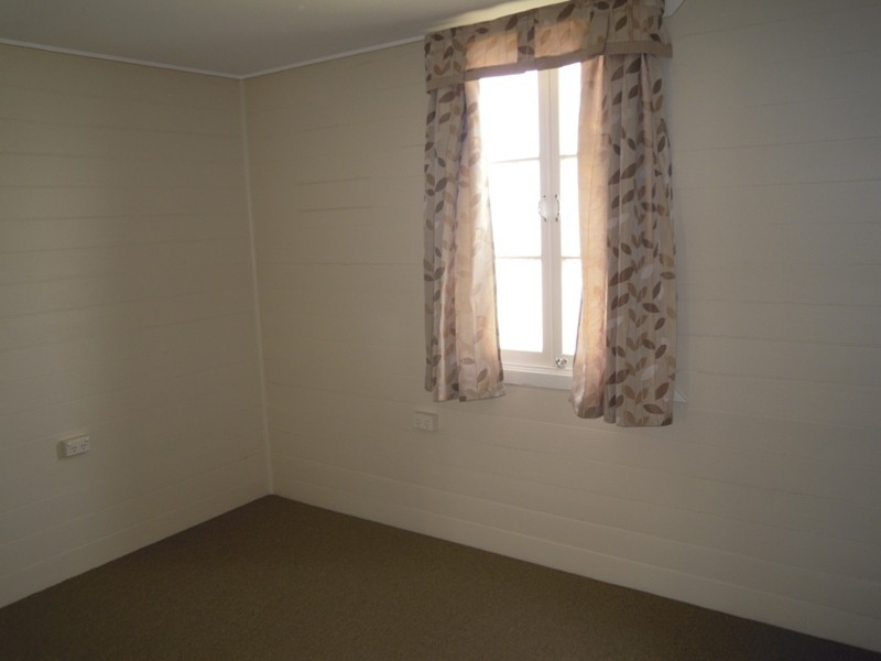 246 Dean Street, Berserker QLD 4701