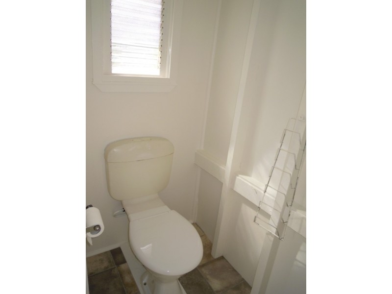 246 Dean Street, Berserker QLD 4701