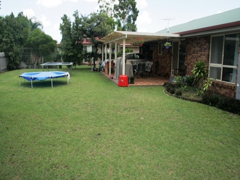 12 Banksia Place, Kawana QLD 4701