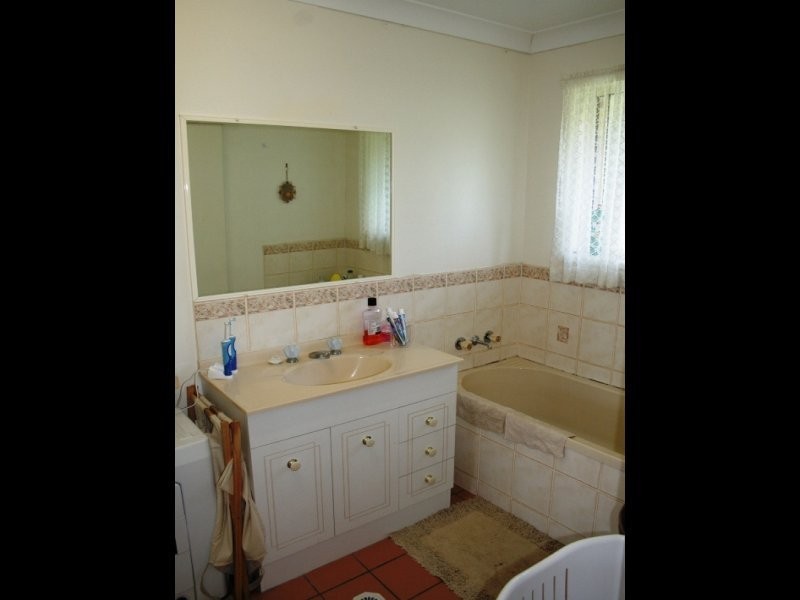 12 Banksia Place, Kawana QLD 4701