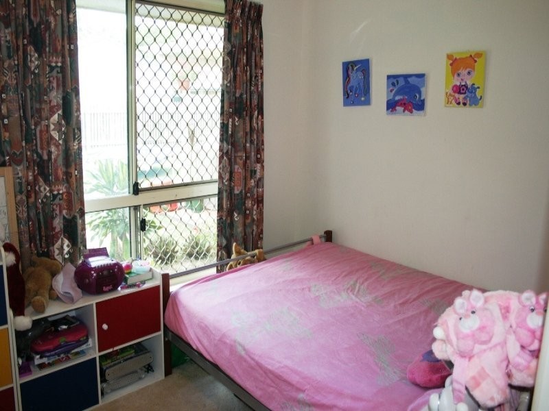 12 Banksia Place, Kawana QLD 4701