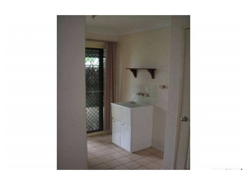 11 Lamb Ave, Gracemere QLD 4702