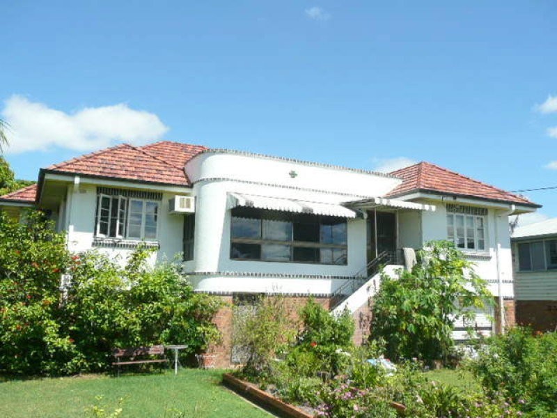 8 WEST STREET, The Range QLD 4700