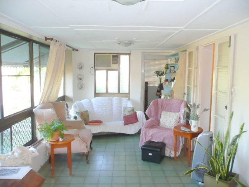 8 WEST STREET, The Range QLD 4700
