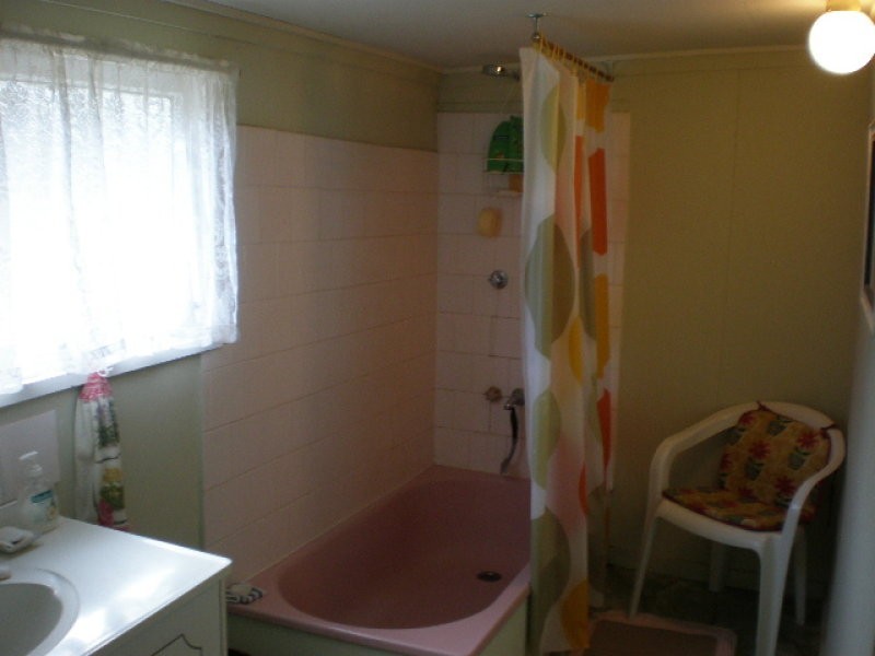 10 North Street, Mount Morgan QLD 4714