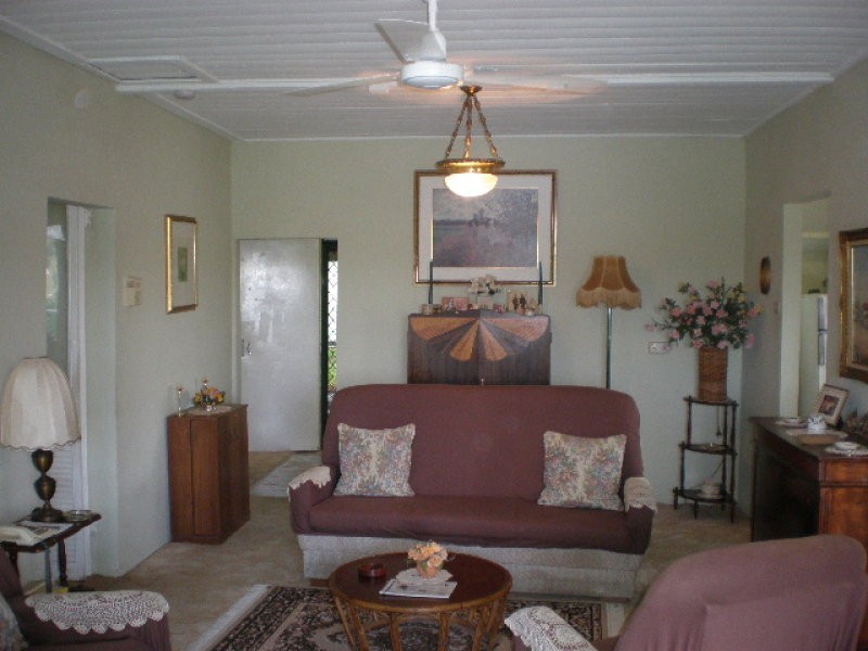 10 North Street, Mount Morgan QLD 4714