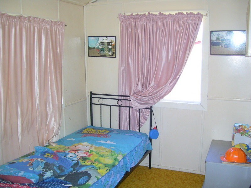 30 James Street, Mount Morgan QLD 4714