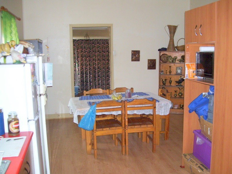 27 James Street, Mount Morgan QLD 4714