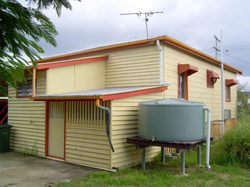 27 James Street, Mount Morgan QLD 4714