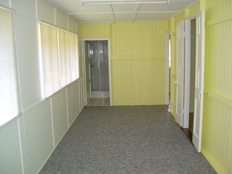 42 Gordon Street, Mount Morgan QLD 4714