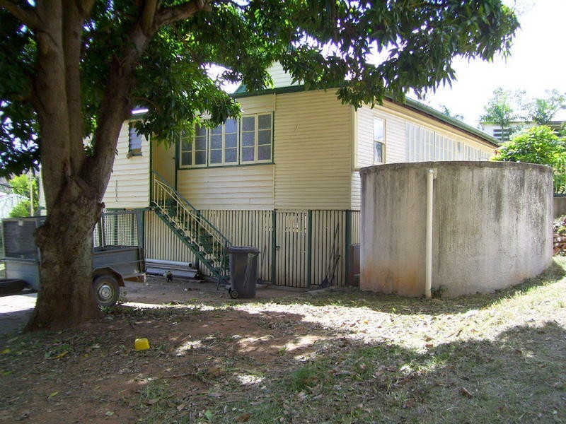 22 Dee Street, Mount Morgan QLD 4714