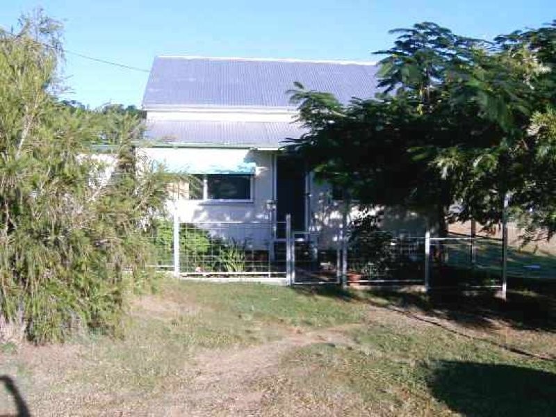 112 East Street, Mount Morgan QLD 4714