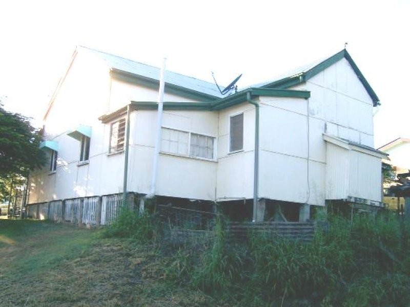 112 East Street, Mount Morgan QLD 4714