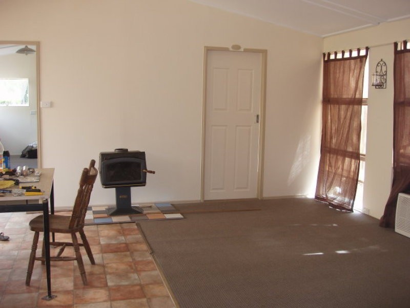 1 West Street, Mount Morgan QLD 4714