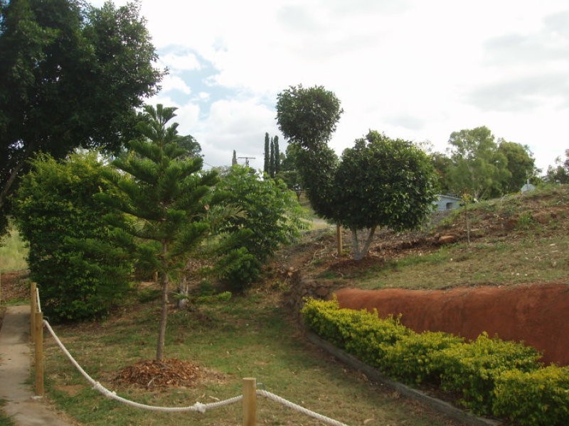 1 West Street, Mount Morgan QLD 4714