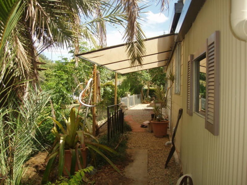 1 West Street, Mount Morgan QLD 4714