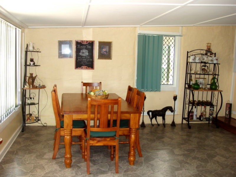 28 West Street, Mount Morgan QLD 4714
