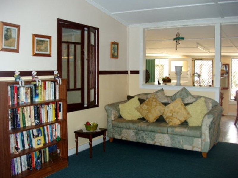 28 West Street, Mount Morgan QLD 4714