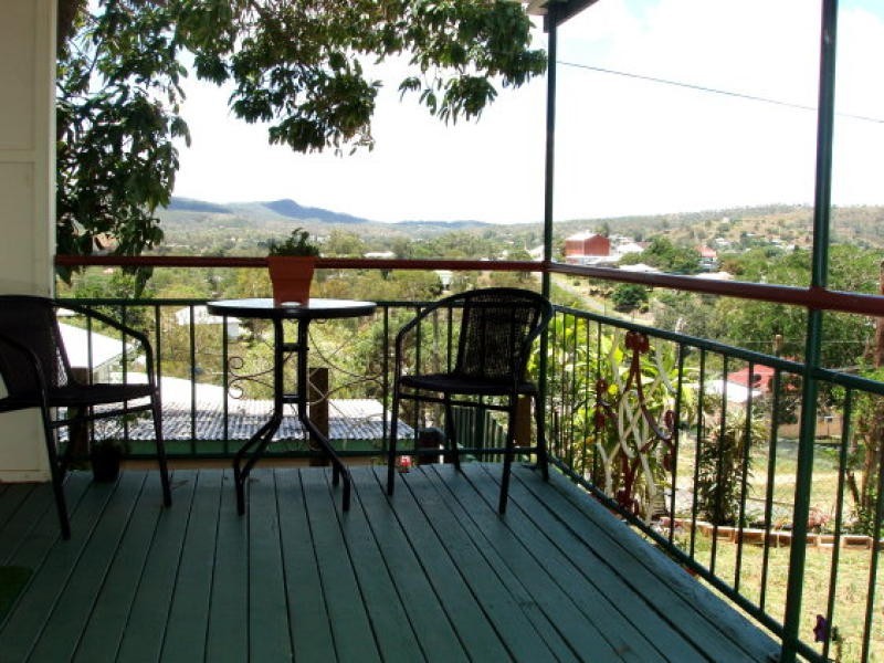 28 West Street, Mount Morgan QLD 4714