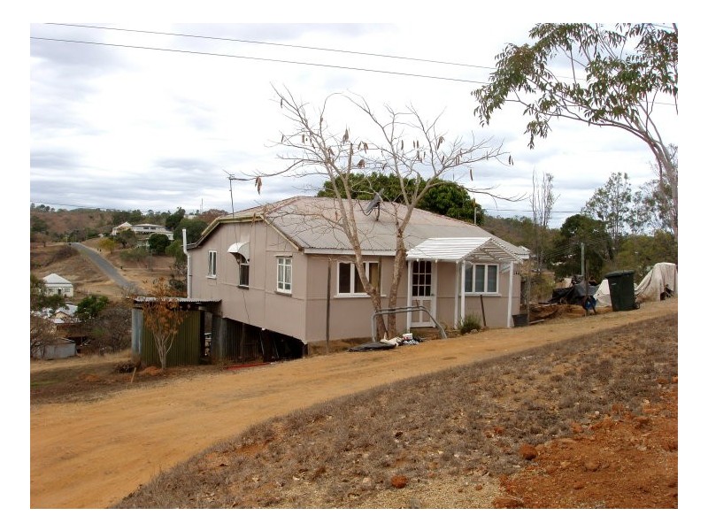 23 West Street, Mount Morgan QLD 4714