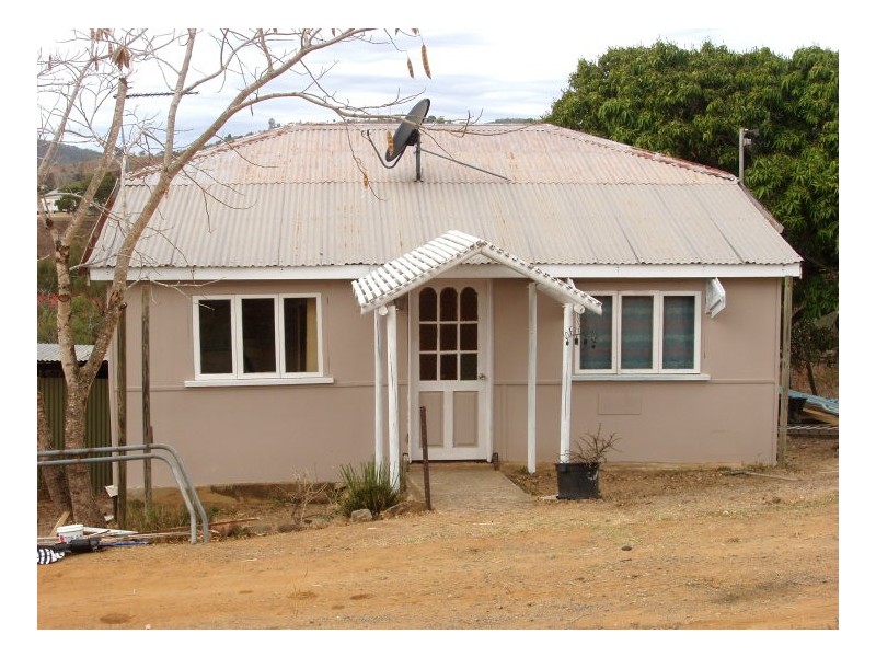 23 West Street, Mount Morgan QLD 4714