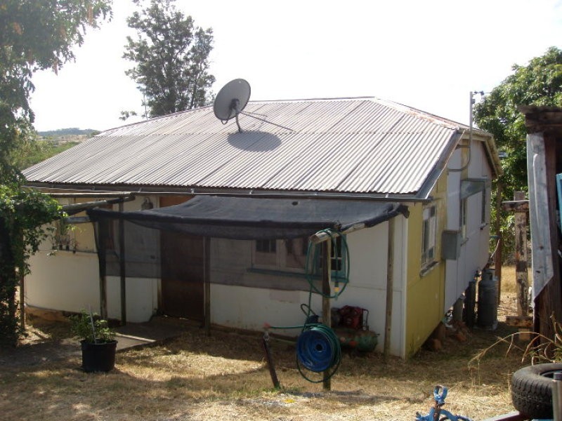 23 West Street, Mount Morgan QLD 4714