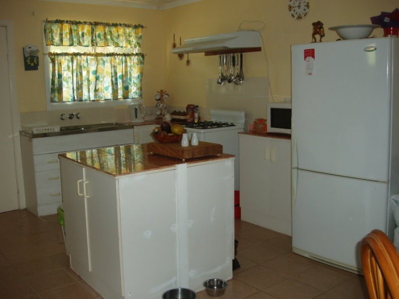 8 Cornes Street, Mount Morgan QLD 4714
