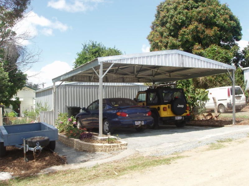 8 Cornes Street, Mount Morgan QLD 4714