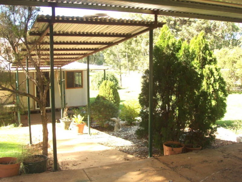 12 Central Street, Mount Morgan QLD 4714