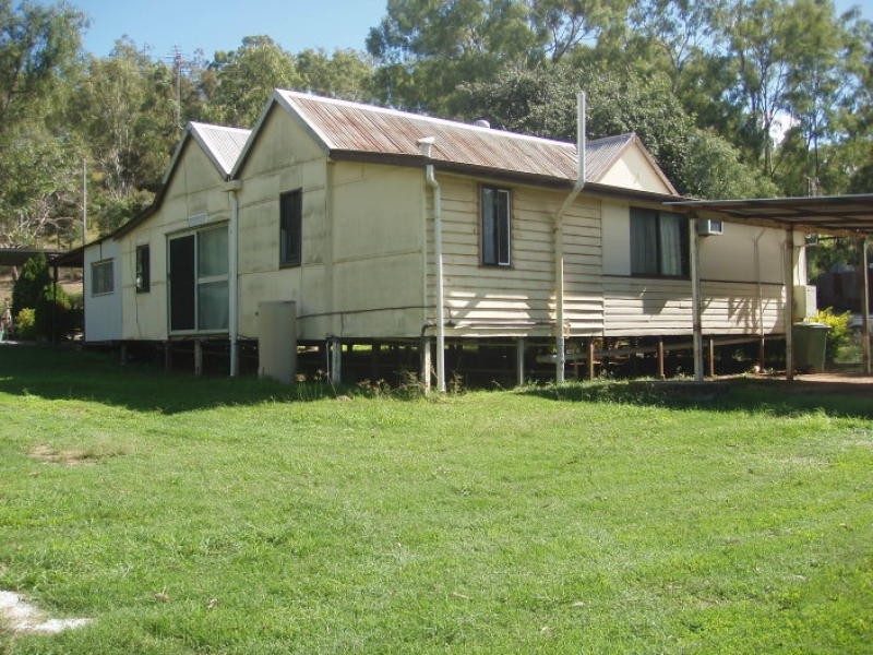 12 Central Street, Mount Morgan QLD 4714