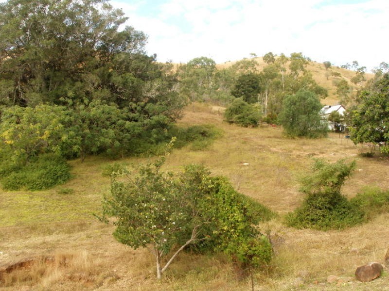 7 Racecourse Rd, Mount Morgan QLD 4714
