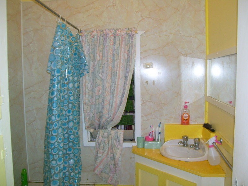 1 Gowdie Street, Mount Morgan QLD 4714