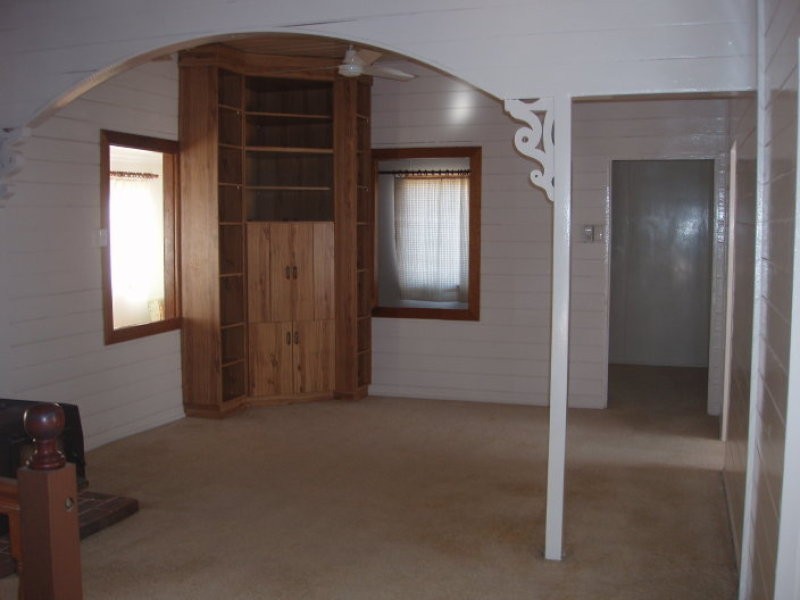 110 James Street, Mount Morgan QLD 4714