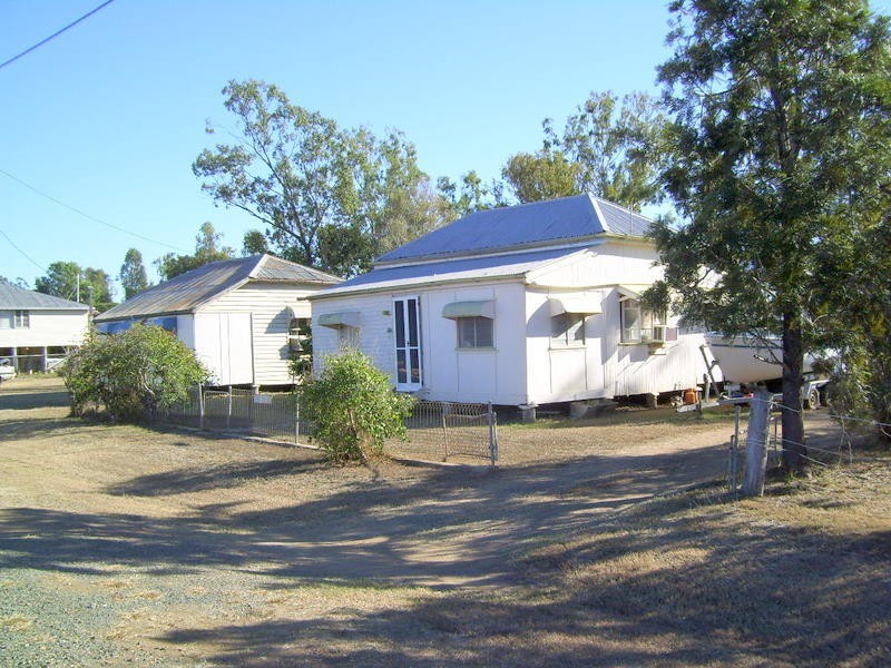 17 Dee River Road, Wowan QLD 4702