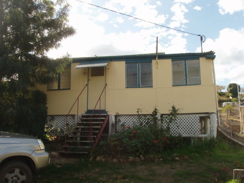 13 Dobbs Street, Mount Morgan QLD 4714