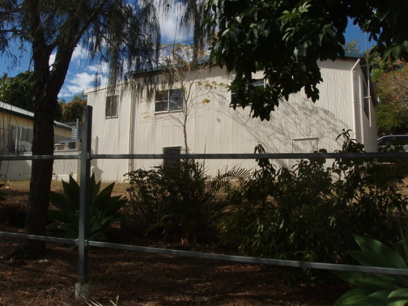 1 Richards Street, Mount Morgan QLD 4714